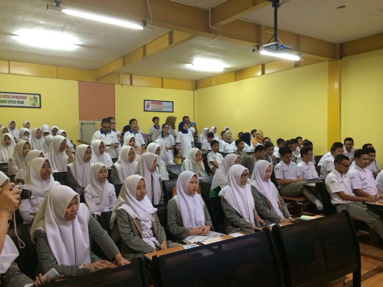 Education about kidney health and kidney diseases for Athirah Junior High School students
